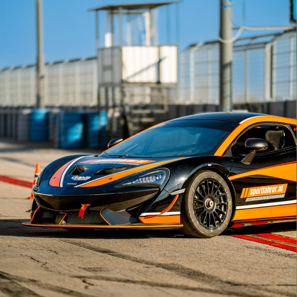 sportfahrer.at | Drive a Race Car | Pannonia Ring (HU) | Rennauto selber fahren oder als Copilot mitfahren (Racetaxi)