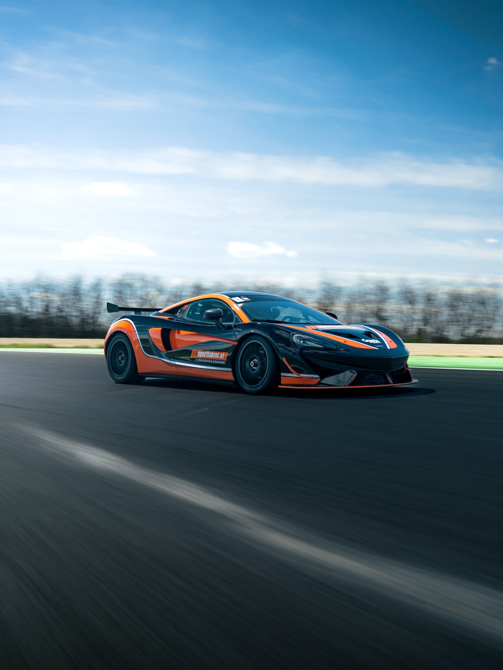McLaren 570S GT4 auf der Rennstrecke